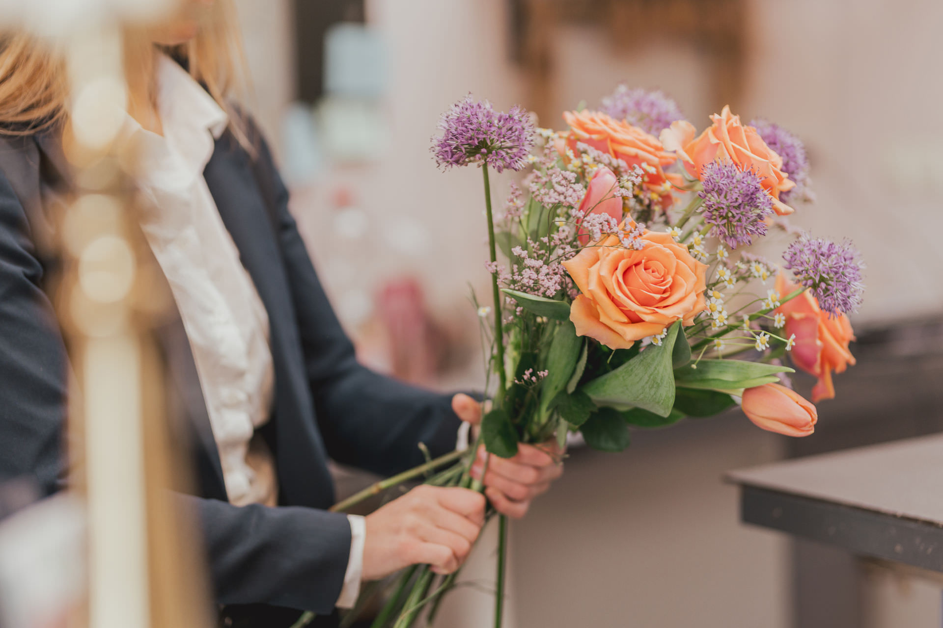 Detailaufnahme eines Brautstraußes bei einem Brand Story Shooting mit der Floristin Hafenblume in Rostock