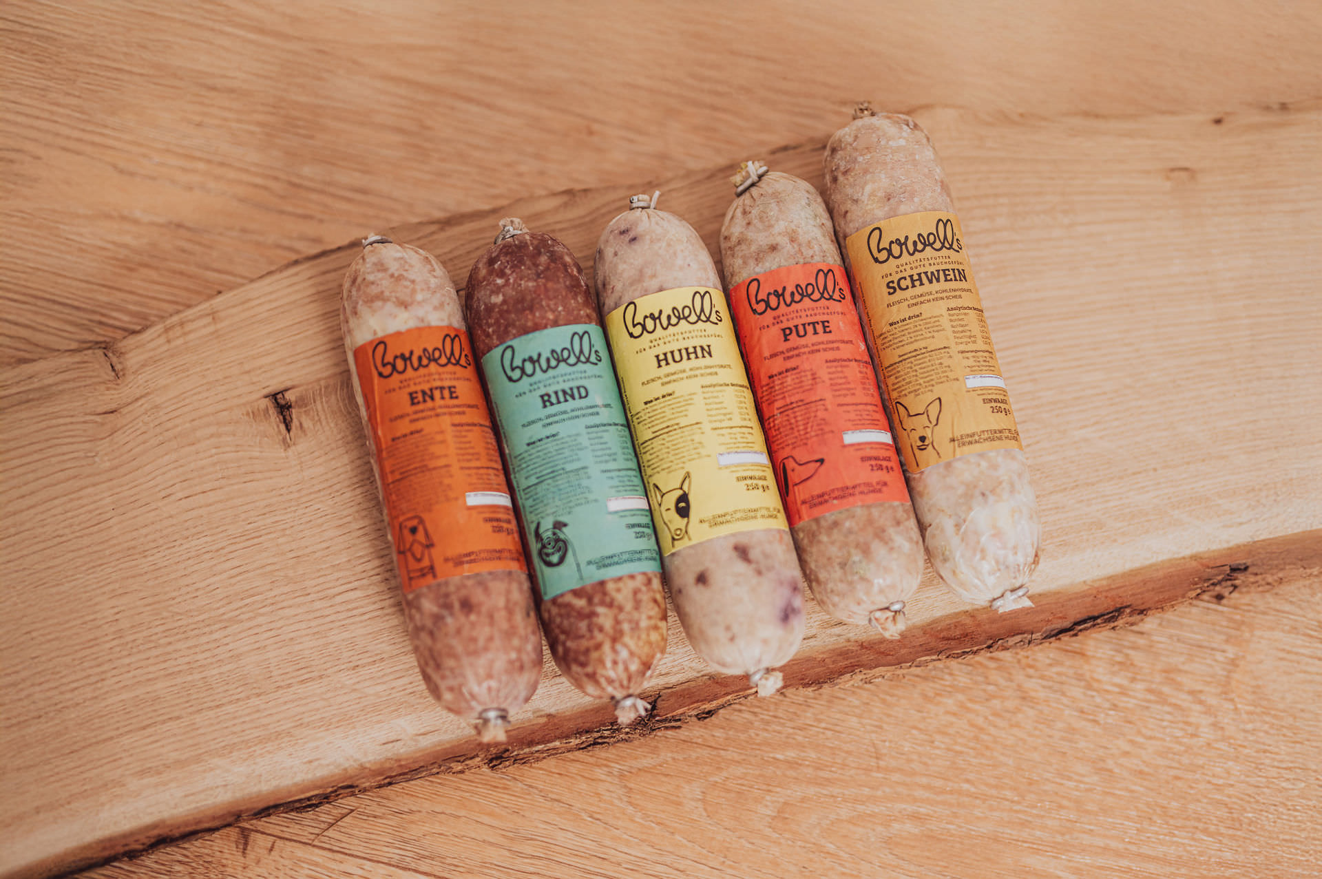 Detailaufnahme eines Bowells Hundefutterprodukts – Produktfoto für Hundebusiness
