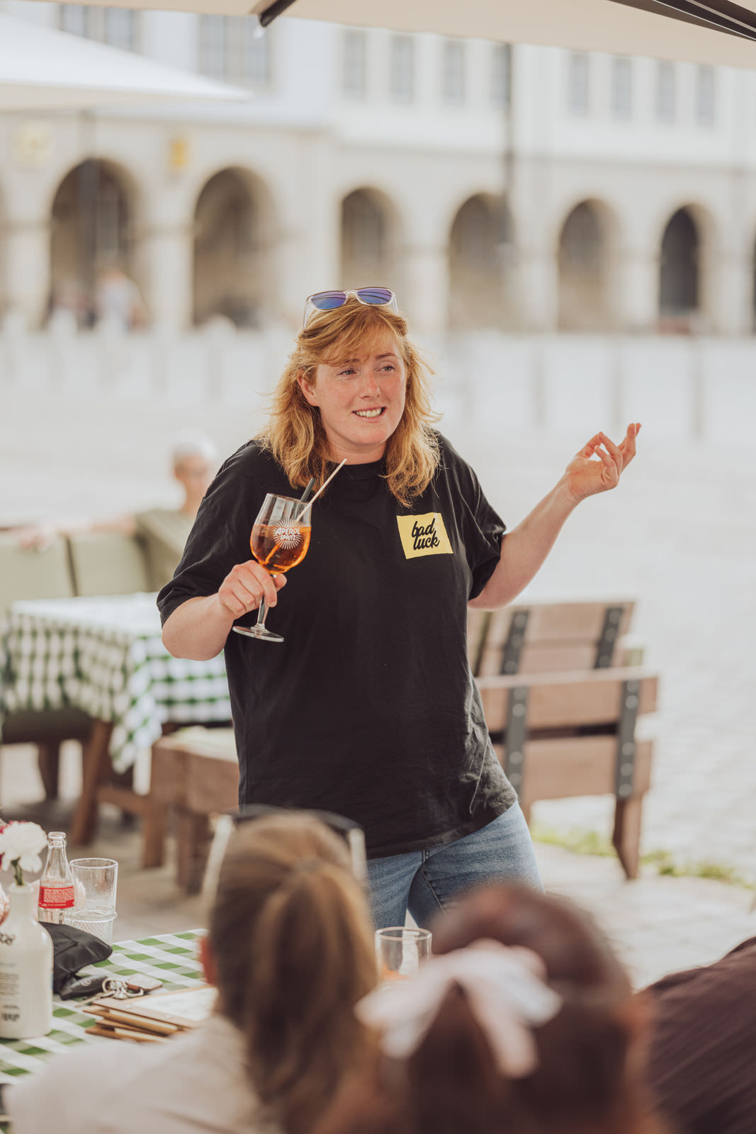 Authentische Businessfotos von Hundetrainer im Alltagstraining